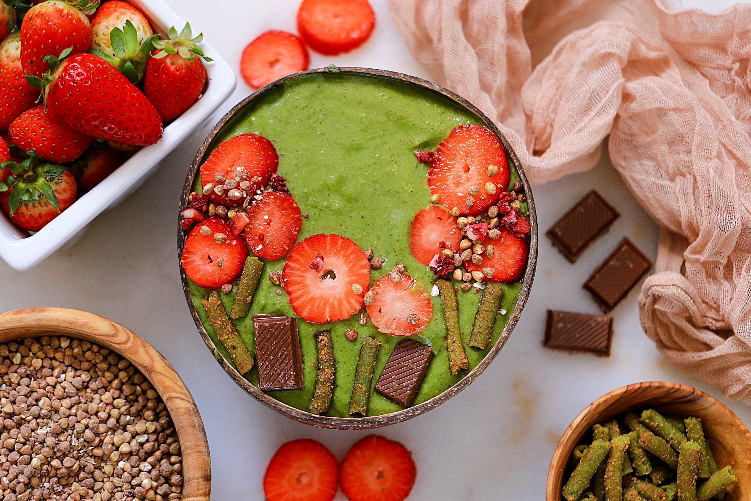 Danielle's "Rosy" Smoothie Bowl