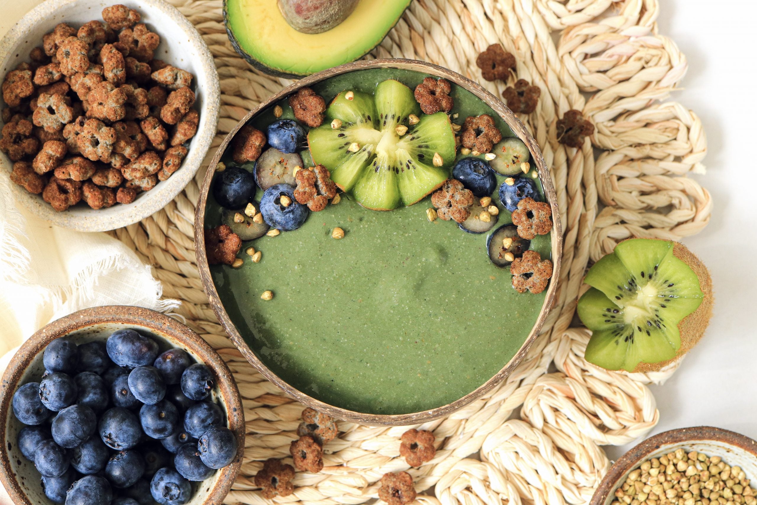 Kiwi Berry Smoothie Bowl